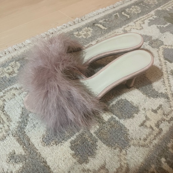NEW W/BOX - RAYE Genuine Feathered Heeled Mules - Blush - 9 - Picture 3 of 5